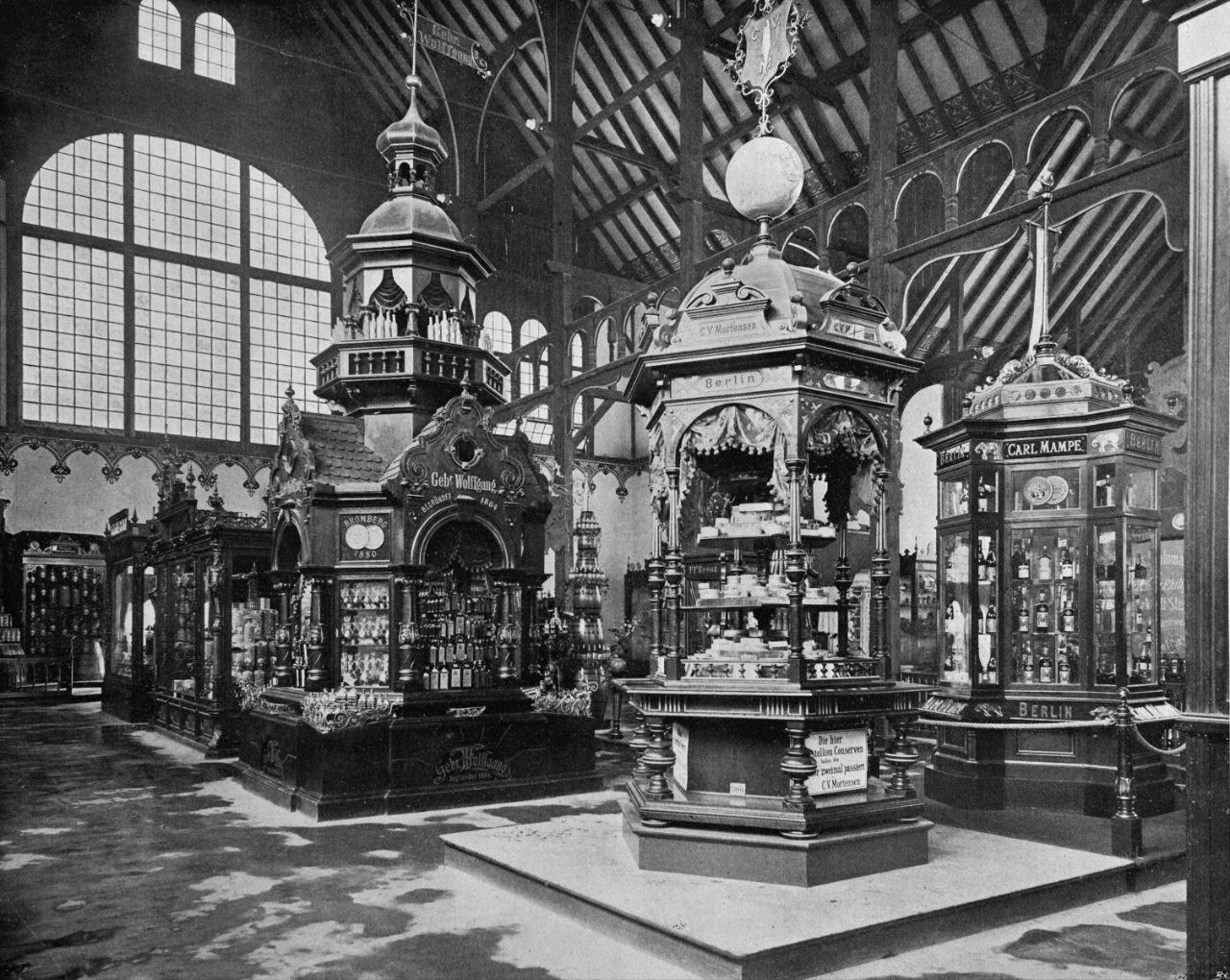 Berliner Gewerbeausstellung 1896: die Halle für Nahrungs- und Genussmittel.